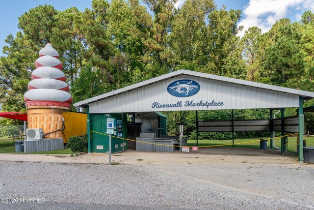 10206 Hawkeswater Boulevard, Leland, NC 28451