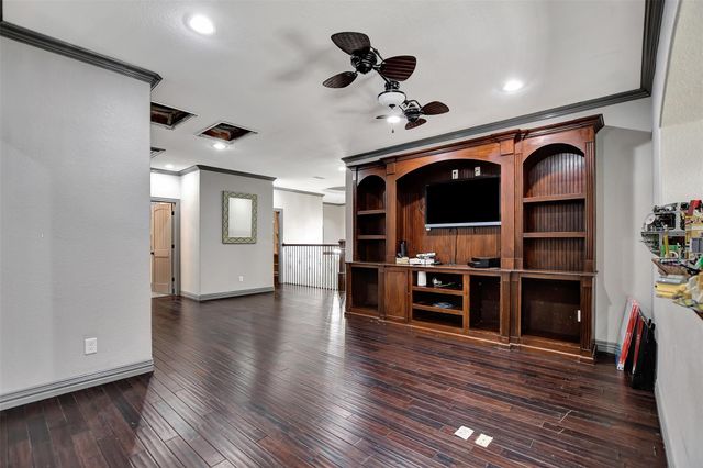20 Lakefield Boulevard, Magnolia, TX 77355