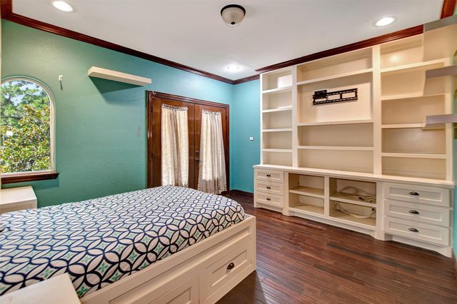20 Lakefield Boulevard, Magnolia, TX 77355