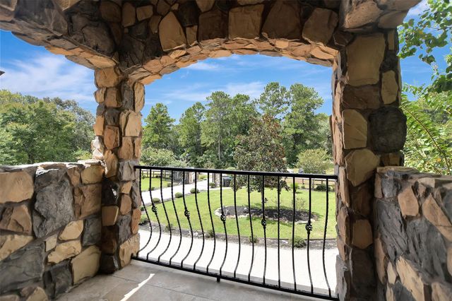 20 Lakefield Boulevard, Magnolia, TX 77355