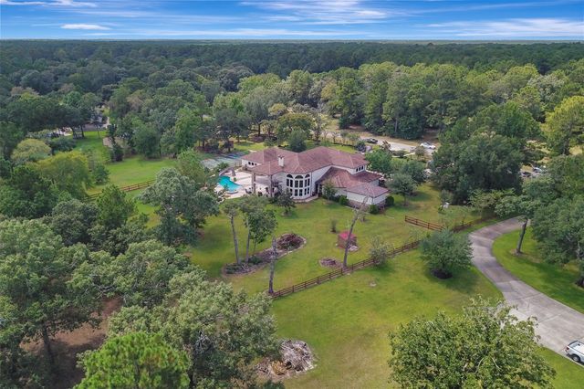 20 Lakefield Boulevard, Magnolia, TX 77355