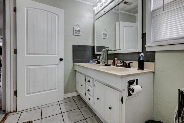 2025 S Connor Avenue, Joplin, MO 64804