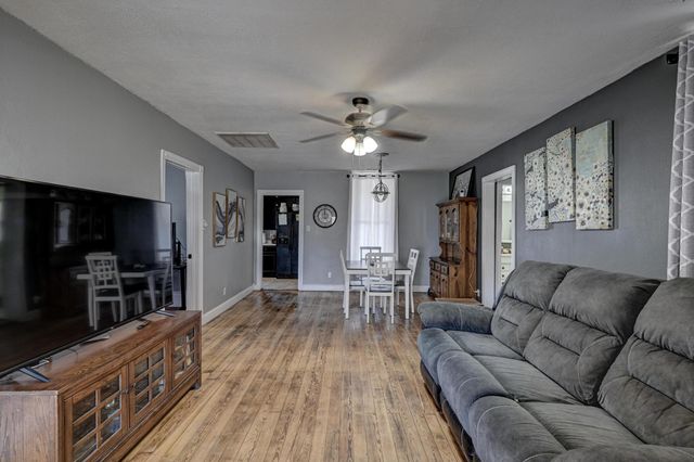 2025 S Connor Avenue, Joplin, MO 64804