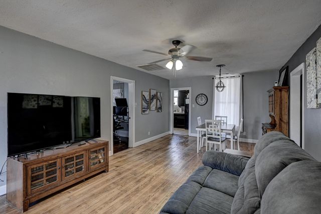 2025 S Connor Avenue, Joplin, MO 64804