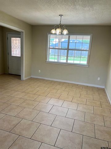 1002 S Boyd, Lindale, TX 75771