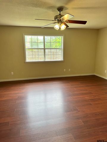 1002 S Boyd, Lindale, TX 75771