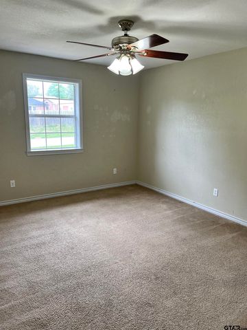 1002 S Boyd, Lindale, TX 75771