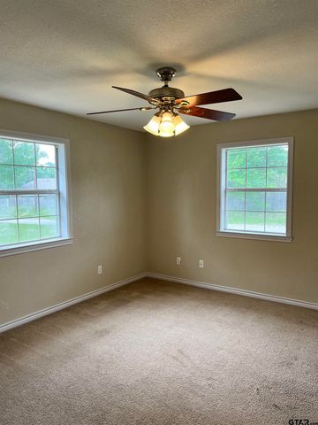 1002 S Boyd, Lindale, TX 75771