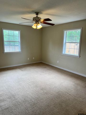 1002 S Boyd, Lindale, TX 75771