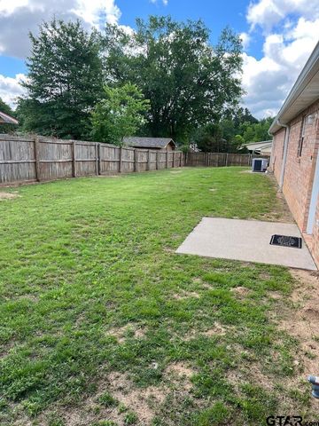 1002 S Boyd, Lindale, TX 75771