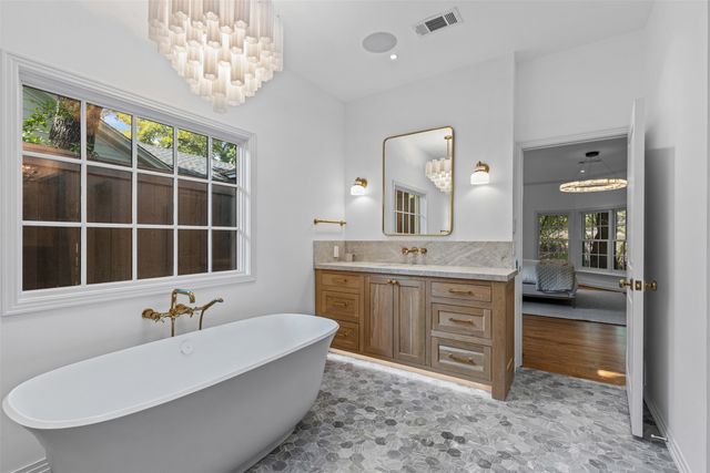 3708 Cresthaven Terrace, Fort Worth, TX 76107