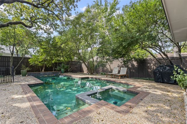 3708 Cresthaven Terrace, Fort Worth, TX 76107