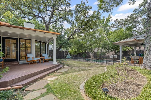 3708 Cresthaven Terrace, Fort Worth, TX 76107