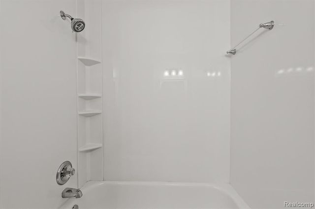 2400 Parmenter Boulevard 104, Royal Oak, MI 48073