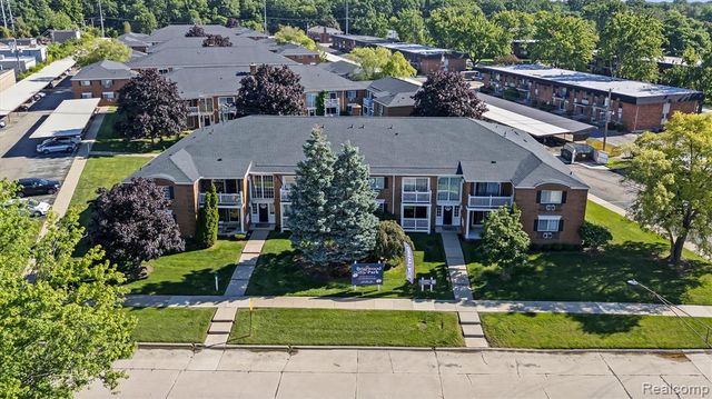 2400 Parmenter Boulevard 104, Royal Oak, MI 48073