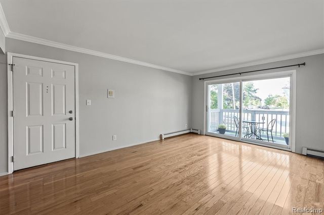2400 Parmenter Boulevard 104, Royal Oak, MI 48073