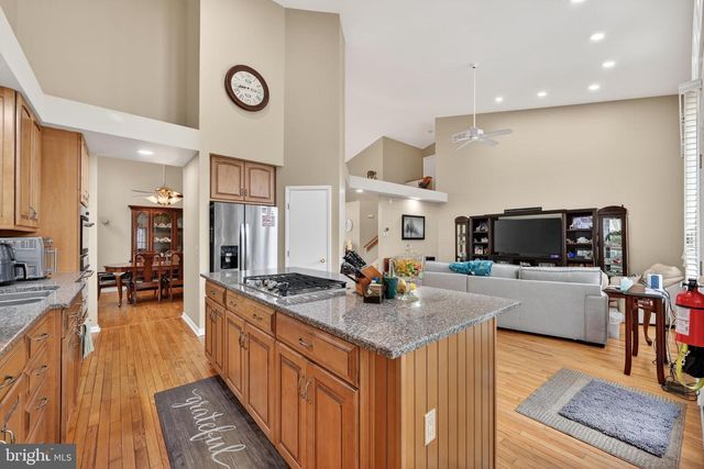 71 FORREST HILLS DR, Voorhees, NJ 08043