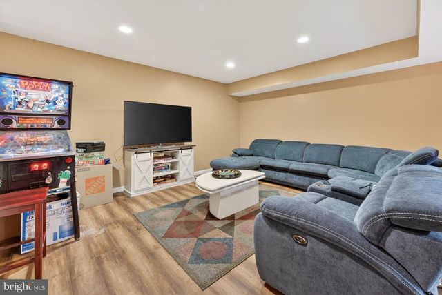 71 FORREST HILLS DR, Voorhees, NJ 08043