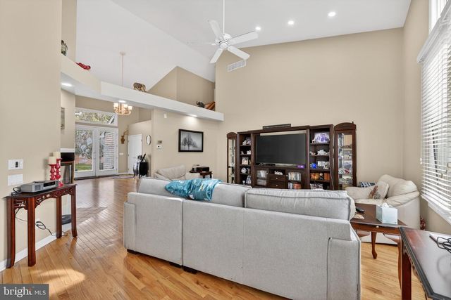 71 FORREST HILLS DR, Voorhees, NJ 08043