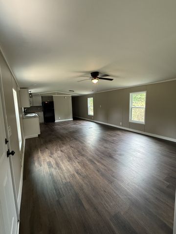 8149 McMinnville Hwy, Doyle, TN 38559