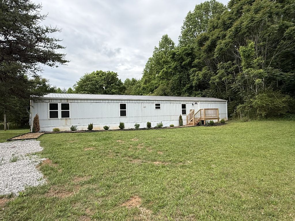 8149 McMinnville Hwy, Doyle, TN 38559