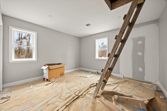 300-C Prospect Hill St, Taunton, MA 02780