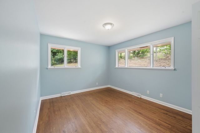 827 Redwood Dr, Nashville, TN 37220