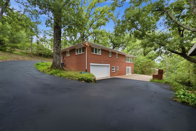 827 Redwood Dr, Nashville, TN 37220