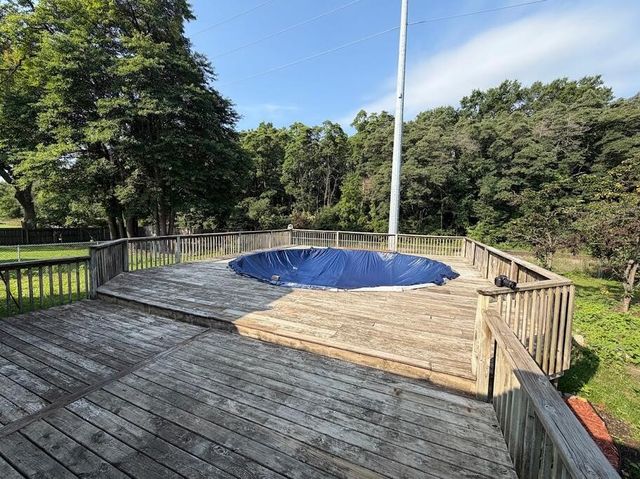 2591 W Pine Lane, Holland, MI 49424