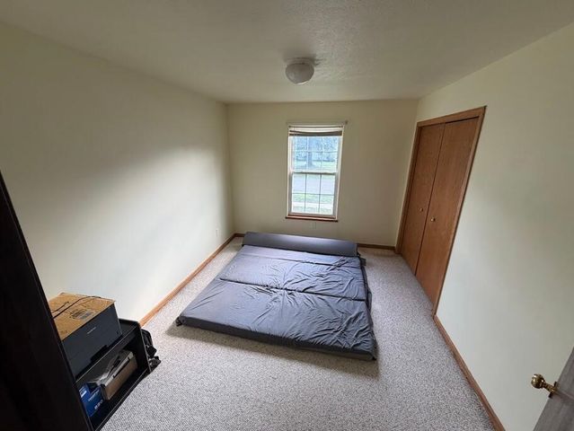 2591 W Pine Lane, Holland, MI 49424