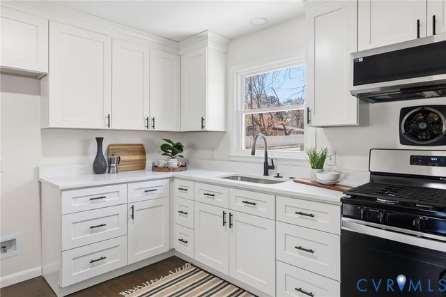 1946 Bishop St, Petersburg, VA 23805