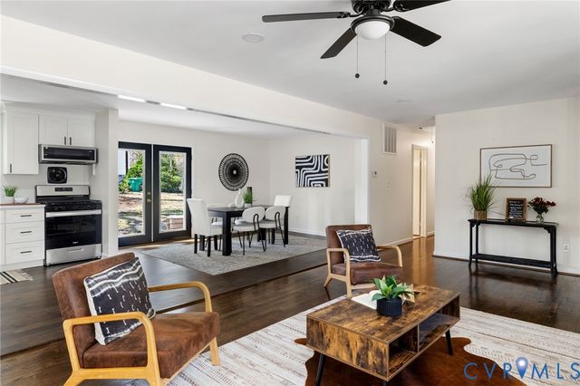 1946 Bishop St, Petersburg, VA 23805