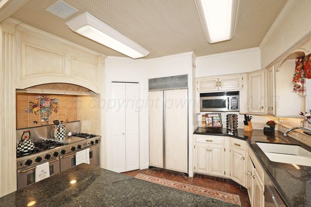 2419 S HUGHES Street, Amarillo, TX 79109