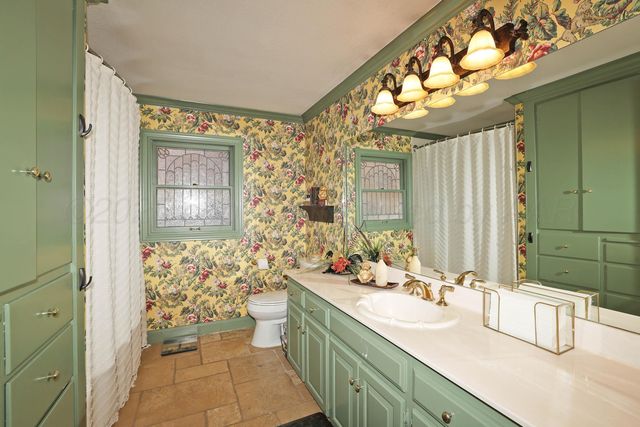 2419 S HUGHES Street, Amarillo, TX 79109