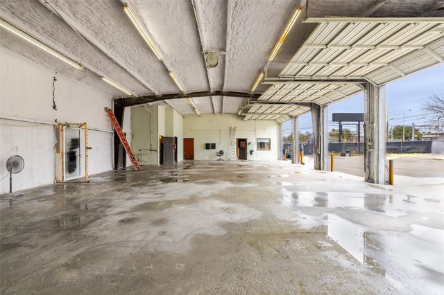 2967 Manor RD, Austin, TX 78722