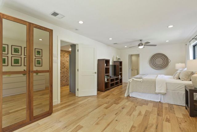 4103 Oak Creek DR, Austin, TX 78727