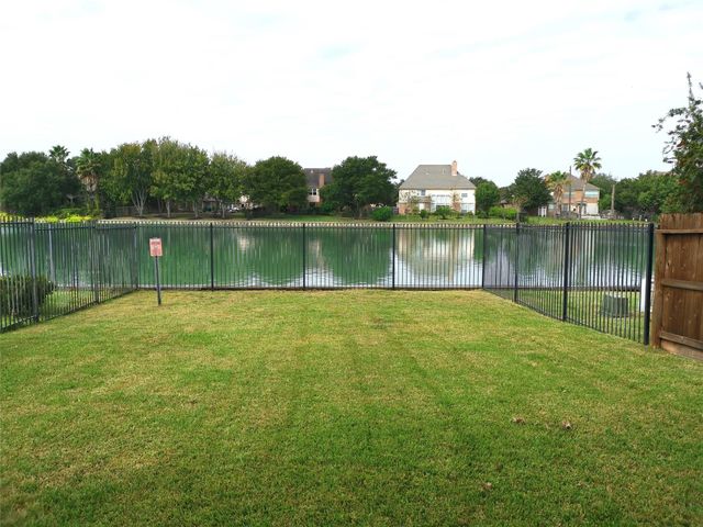 2302 Waterford Park Street, Missouri City, TX 77459