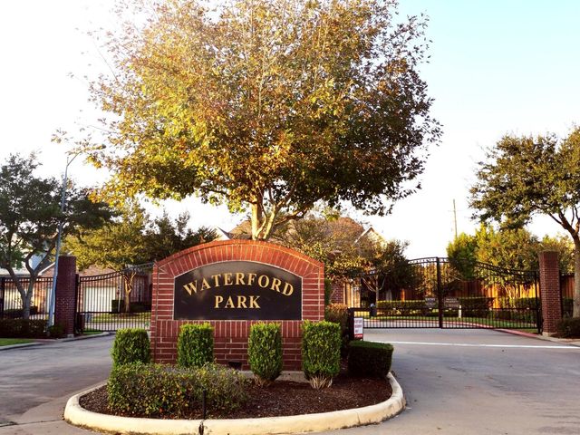 2302 Waterford Park Street, Missouri City, TX 77459