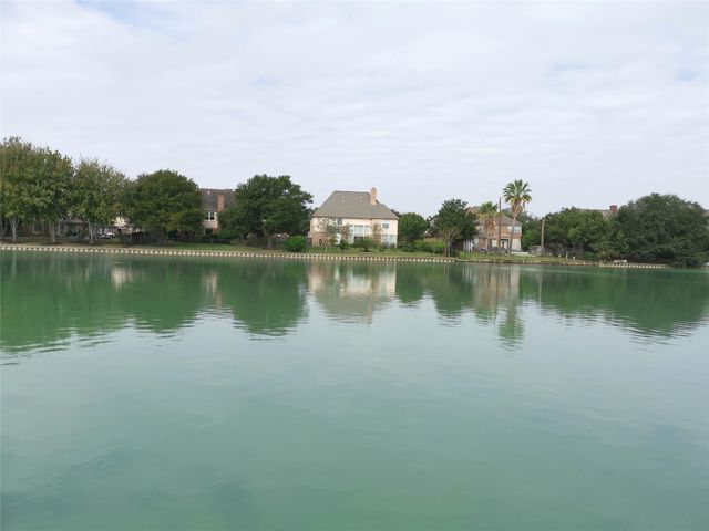 2302 Waterford Park Street, Missouri City, TX 77459