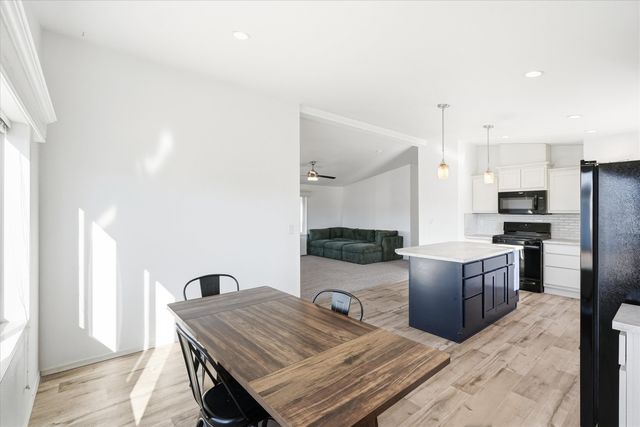 300 Luman Road 197, Phoenix, OR 97535