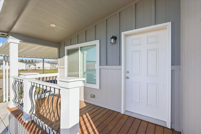 300 Luman Road 197, Phoenix, OR 97535