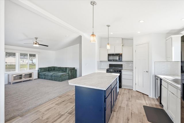 300 Luman Road 197, Phoenix, OR 97535