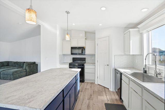 300 Luman Road 197, Phoenix, OR 97535