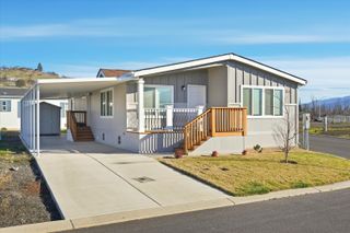 300 Luman Road 197, Phoenix, OR 97535