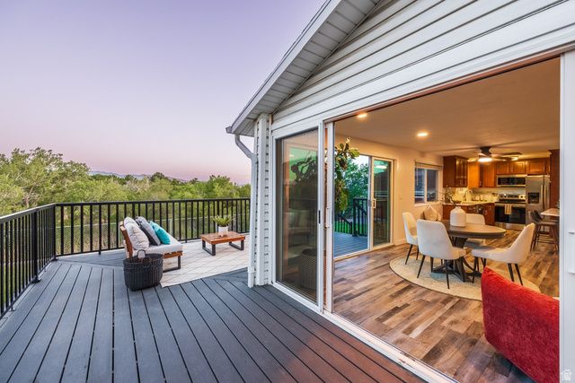 318 E DAVID CIR, Sandy, UT 84070