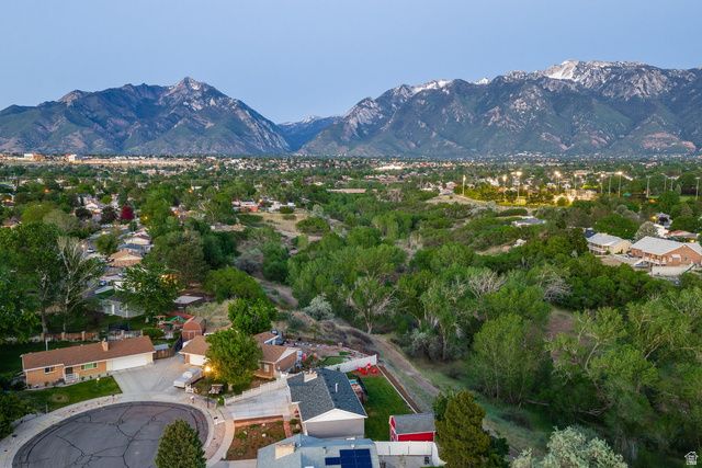 318 E DAVID CIR, Sandy, UT 84070