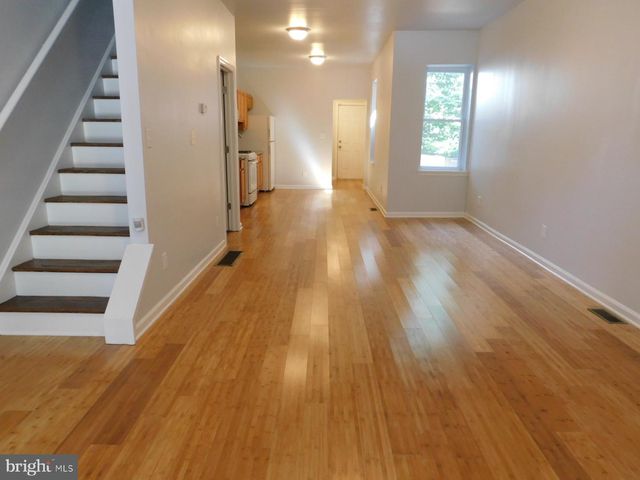 833 N 39TH ST, Philadelphia, PA 19104
