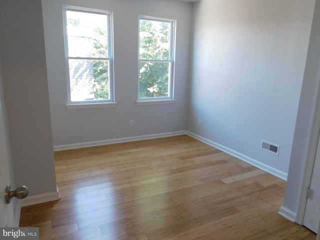 833 N 39TH ST, Philadelphia, PA 19104
