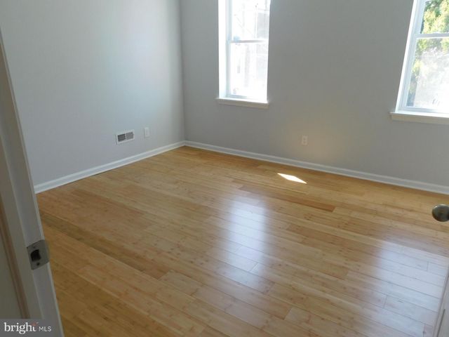 833 N 39TH ST, Philadelphia, PA 19104