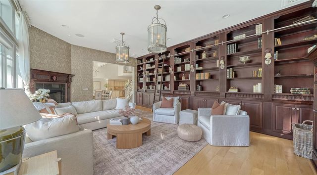 4712 HIGEL AVENUE, Sarasota, FL 34242